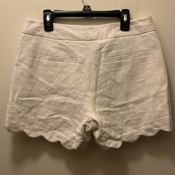Alice collection Women's White linen blend Scalloped Hem Shorts size 4 - Picture 3 of 8